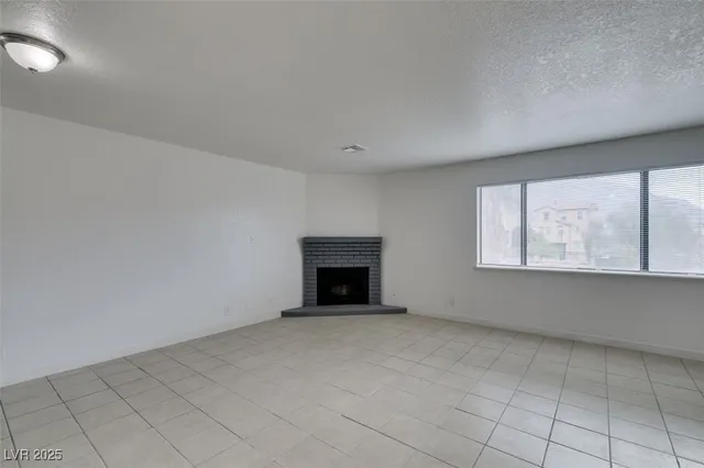 $1,390 | 6987 Mendon Lane, Unit 4, Las Vegas, NV 89156