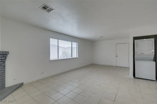 $1,390 | 6987 Mendon Lane, Unit 4, Las Vegas, NV 89156