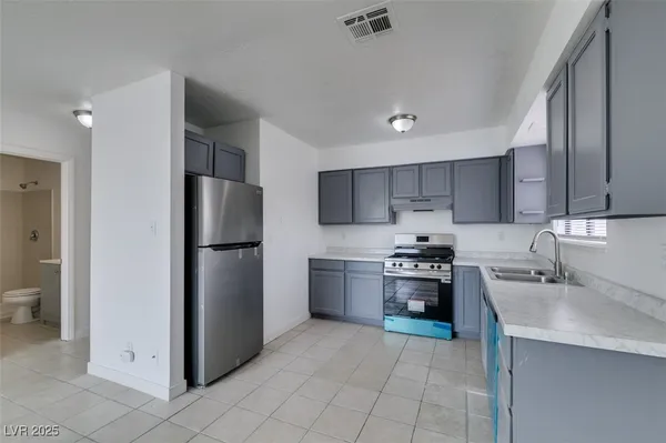 $1,390 | 6987 Mendon Lane, Unit 4, Las Vegas, NV 89156