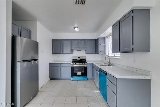 $1,390 | 6987 Mendon Lane, Unit 4, Las Vegas, NV 89156