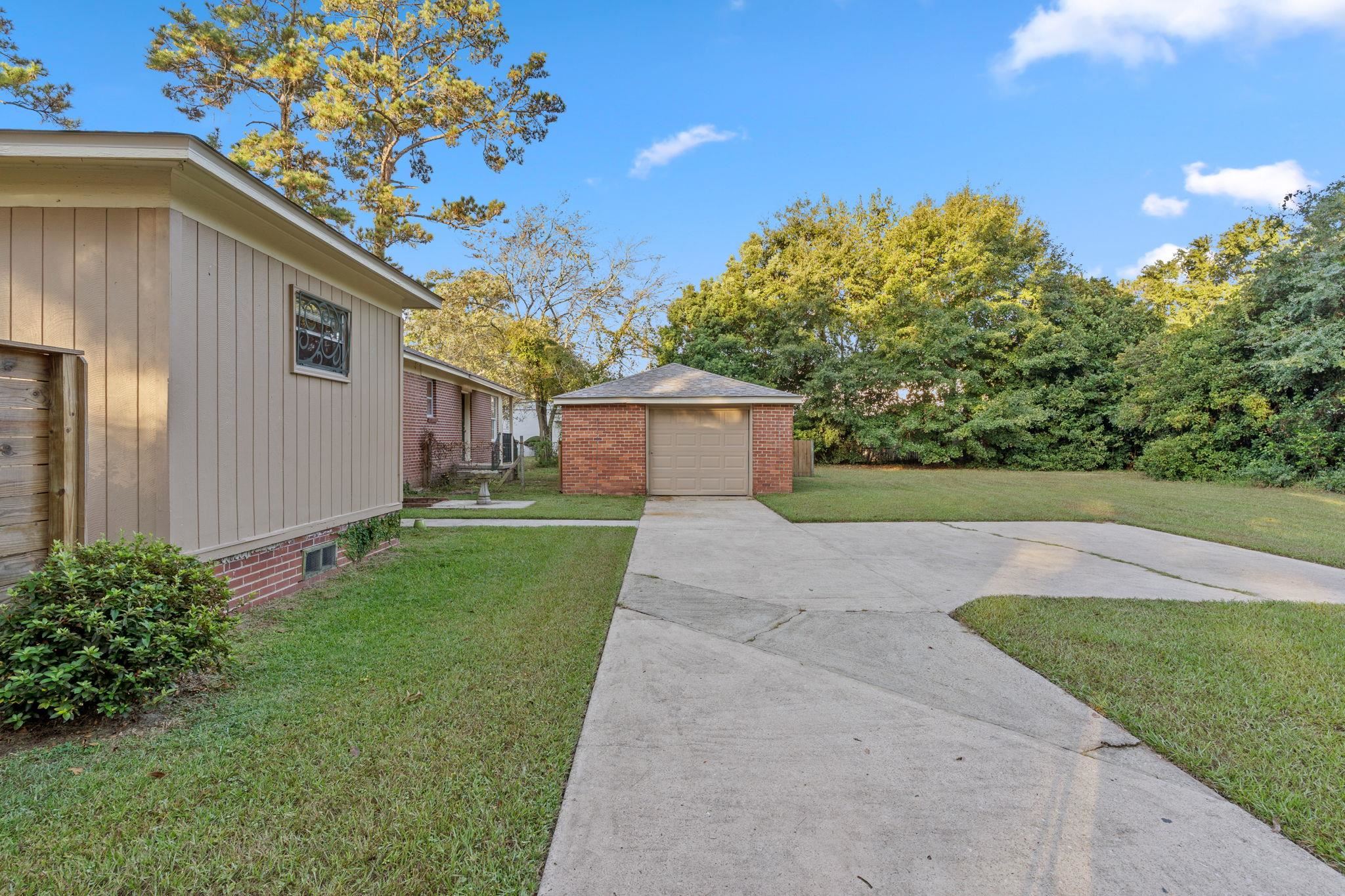 954 Miccosukee Road Tallahassee, FL 32303 - Photo 2 of 44