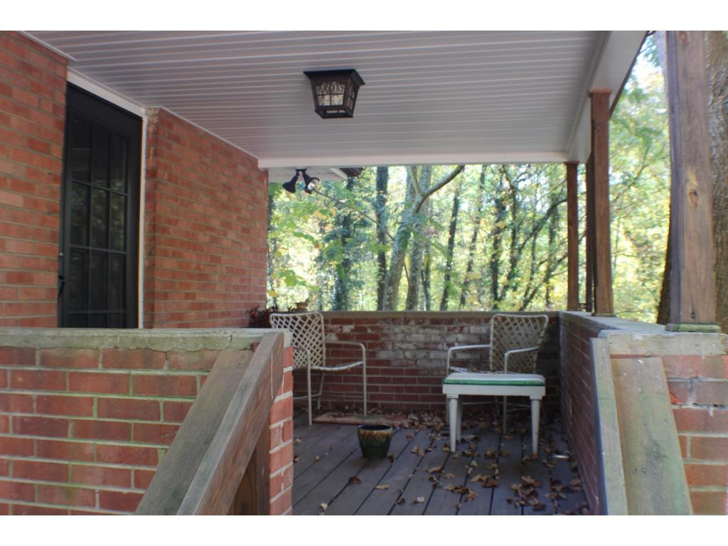 4429 Chickasaw Road Kingsport, TN 37664 - Photo 20 of 23 Covered Porch