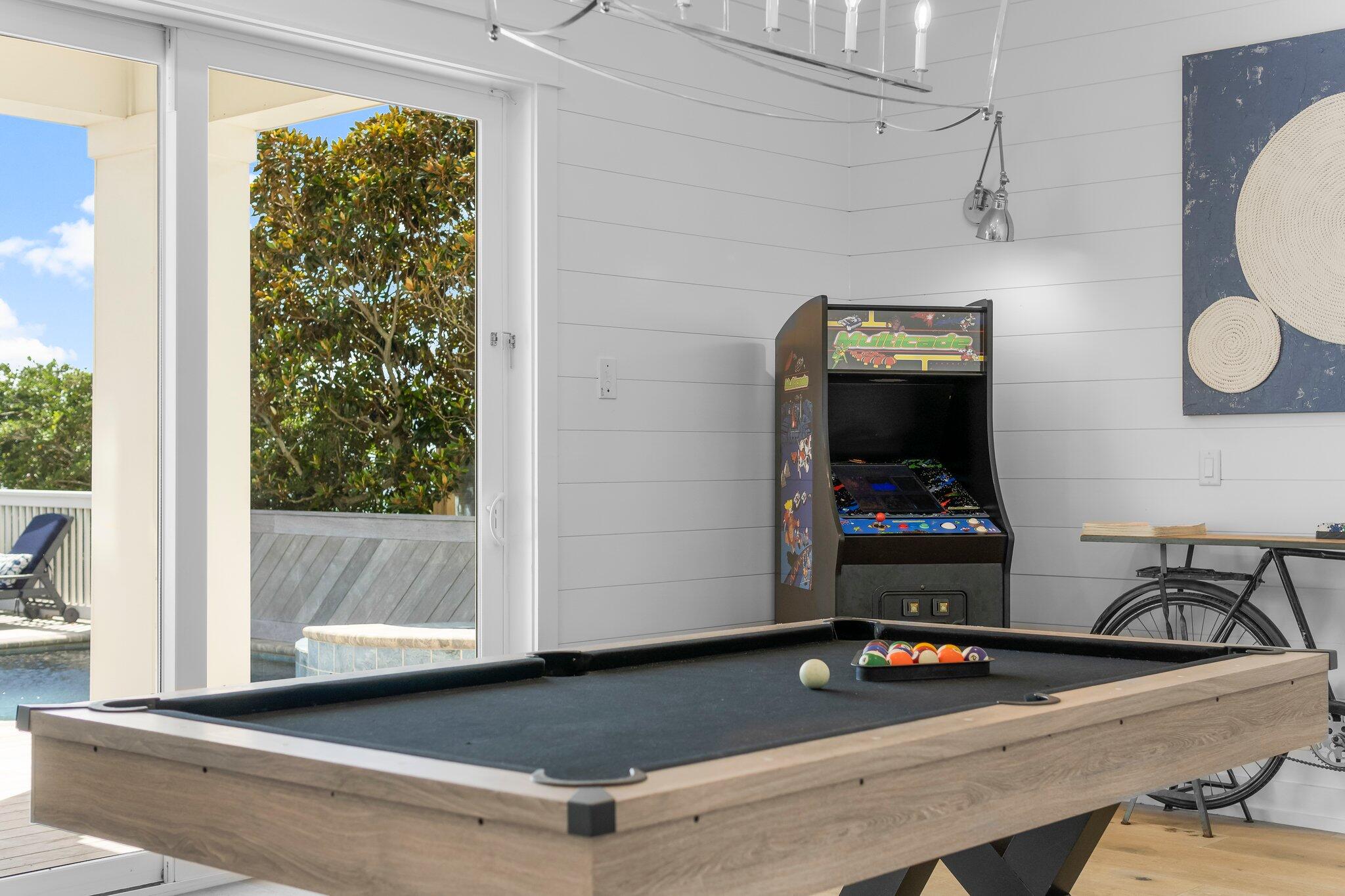 22015 Front Beach Road Panama City Beach, FL 32413 - Photo 36 of 104 a room with furniture and window