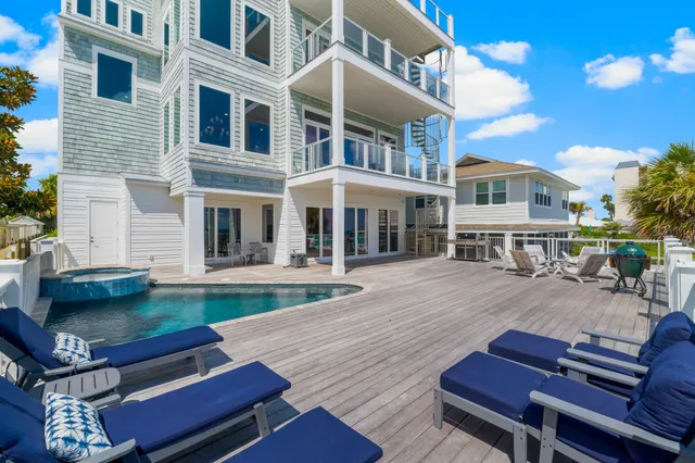 a outdoor view with a sitting space