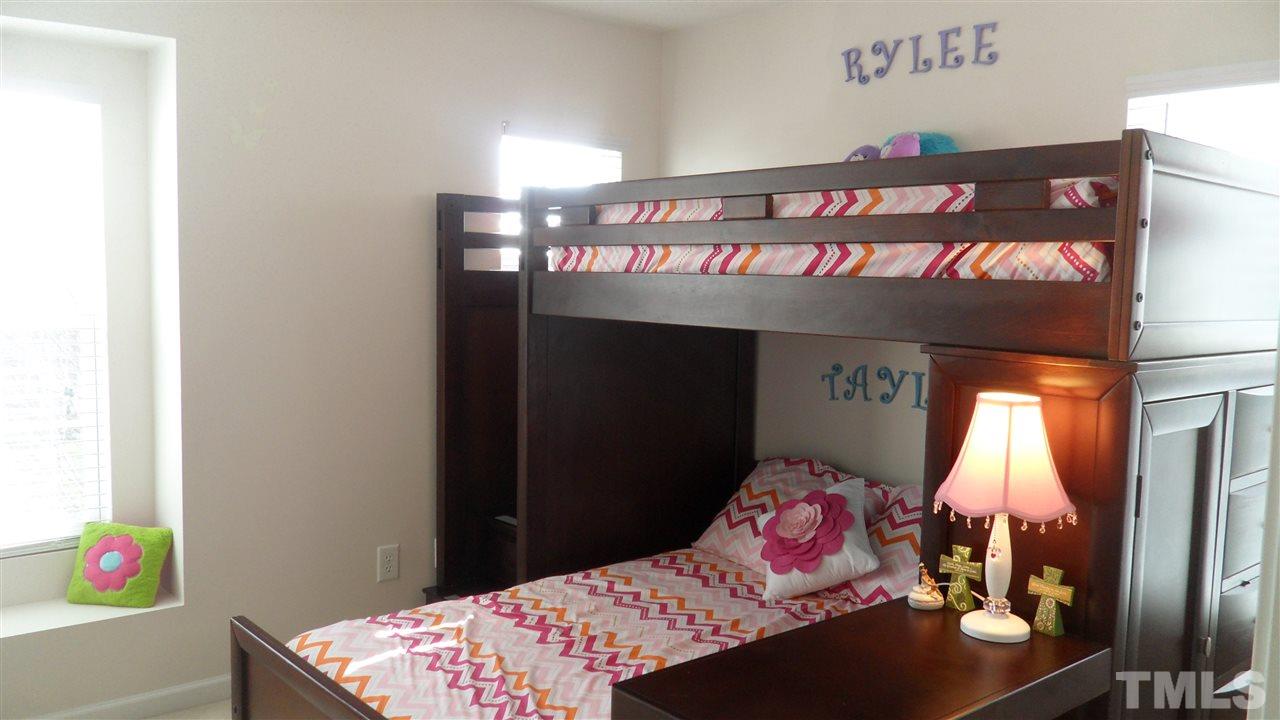 133 Depot Ridge Road Garner, NC 27529 - Photo 14 of 18 Spare bedroom with plenty of closet space