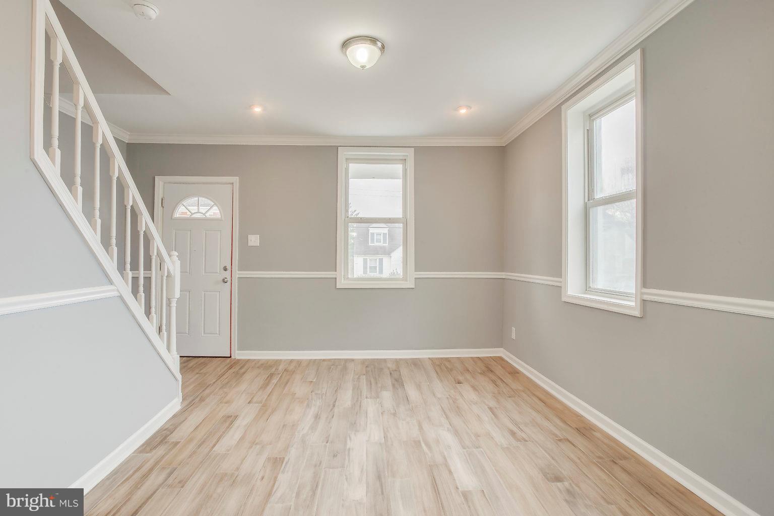 356 Nicholson Road Baltimore, MD 21221 - Photo 9 of 42 Living Room