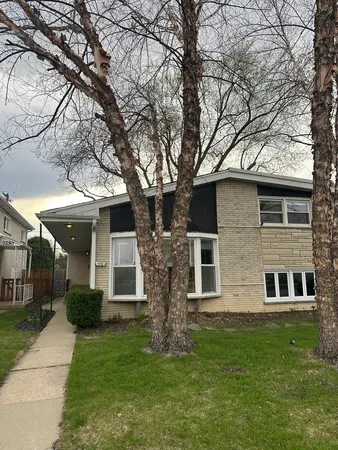 $4,000 | 7258 North Crawford Avenue, Lincolnwood, IL 60712