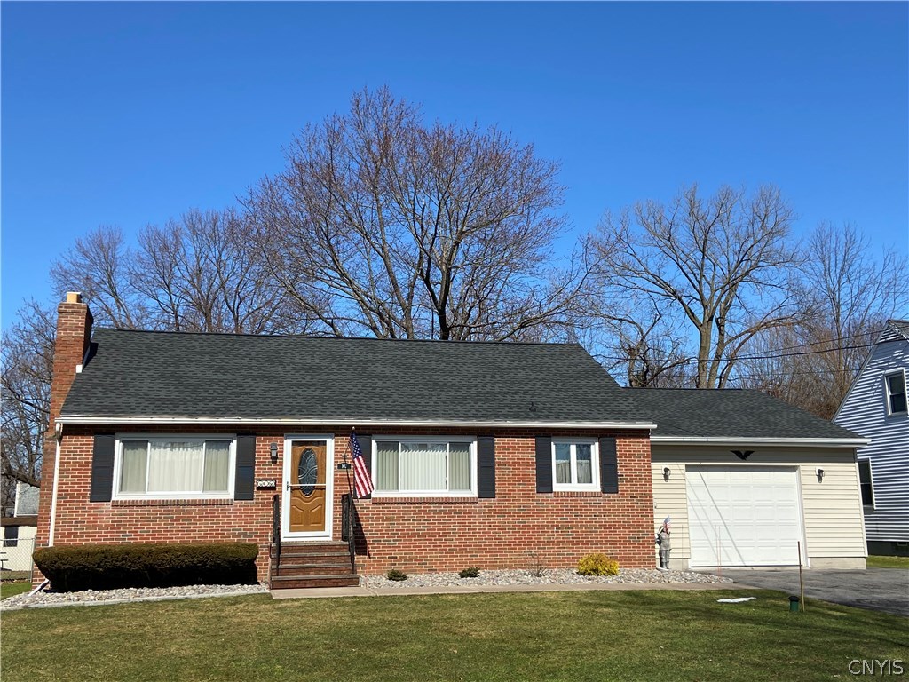 102 Barclay Road Liverpool, NY 13090 - Photo 1 of 1 Welcome to 102 Barclay Road, a lovely home just ou
