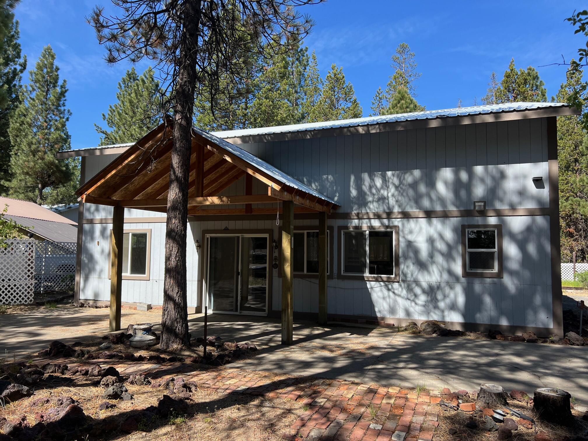 52360 Ammon Road La Pine, OR 97739 - Photo 2 of 49 IMG_1661