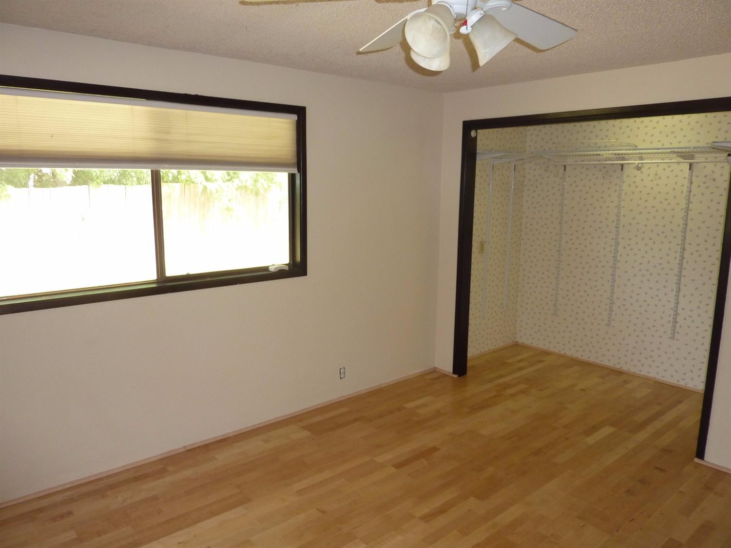 1150 South Stage Road Medford, OR 97501 - Photo 5 of 16 Gallery Image 5