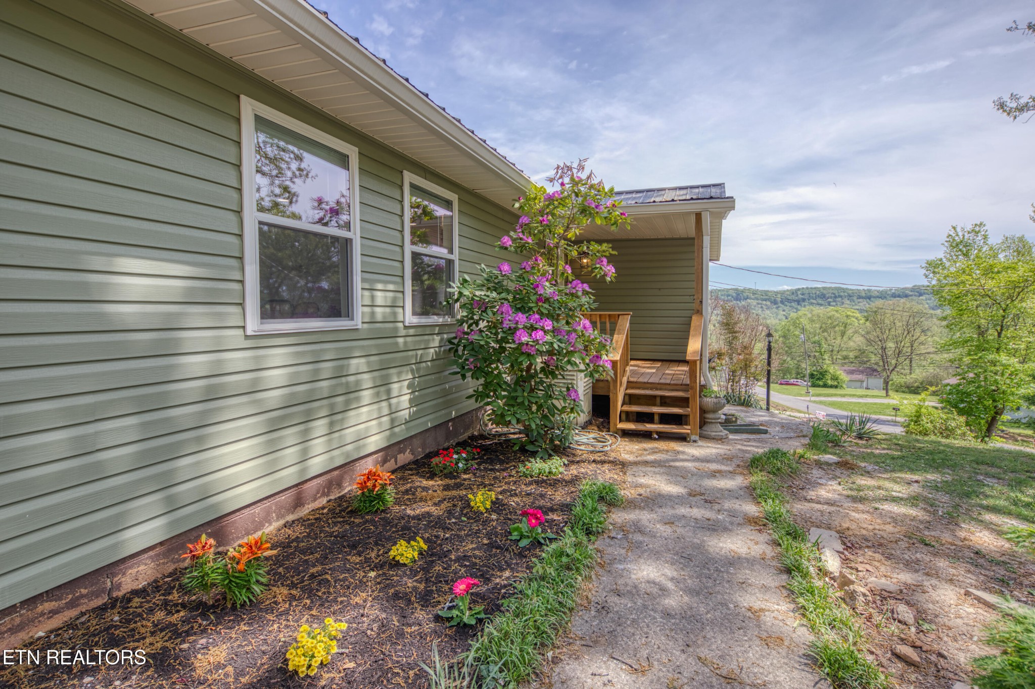 7822 Fersner Road Powell, TN 37849 - Photo 2 of 48