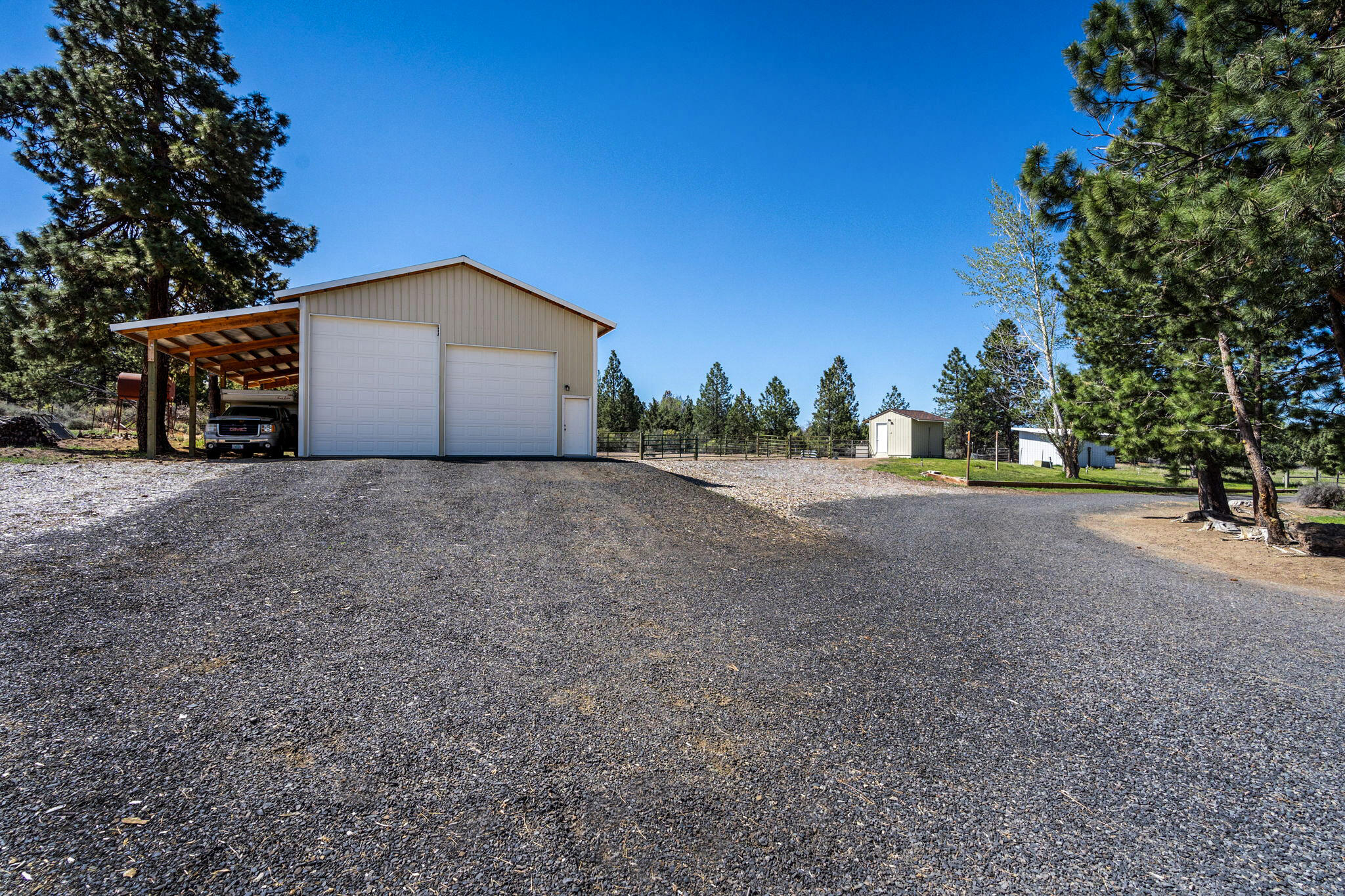 60640 Arnold Market Road Bend, OR 97702 - Photo 5 of 42 2024_05_16_60640_arnold_market_road-29