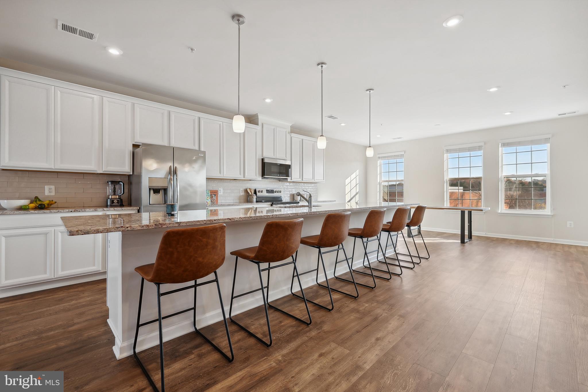 7618 Buzz Aldrin Lane Lanham, MD 20706 - Photo 7 of 39