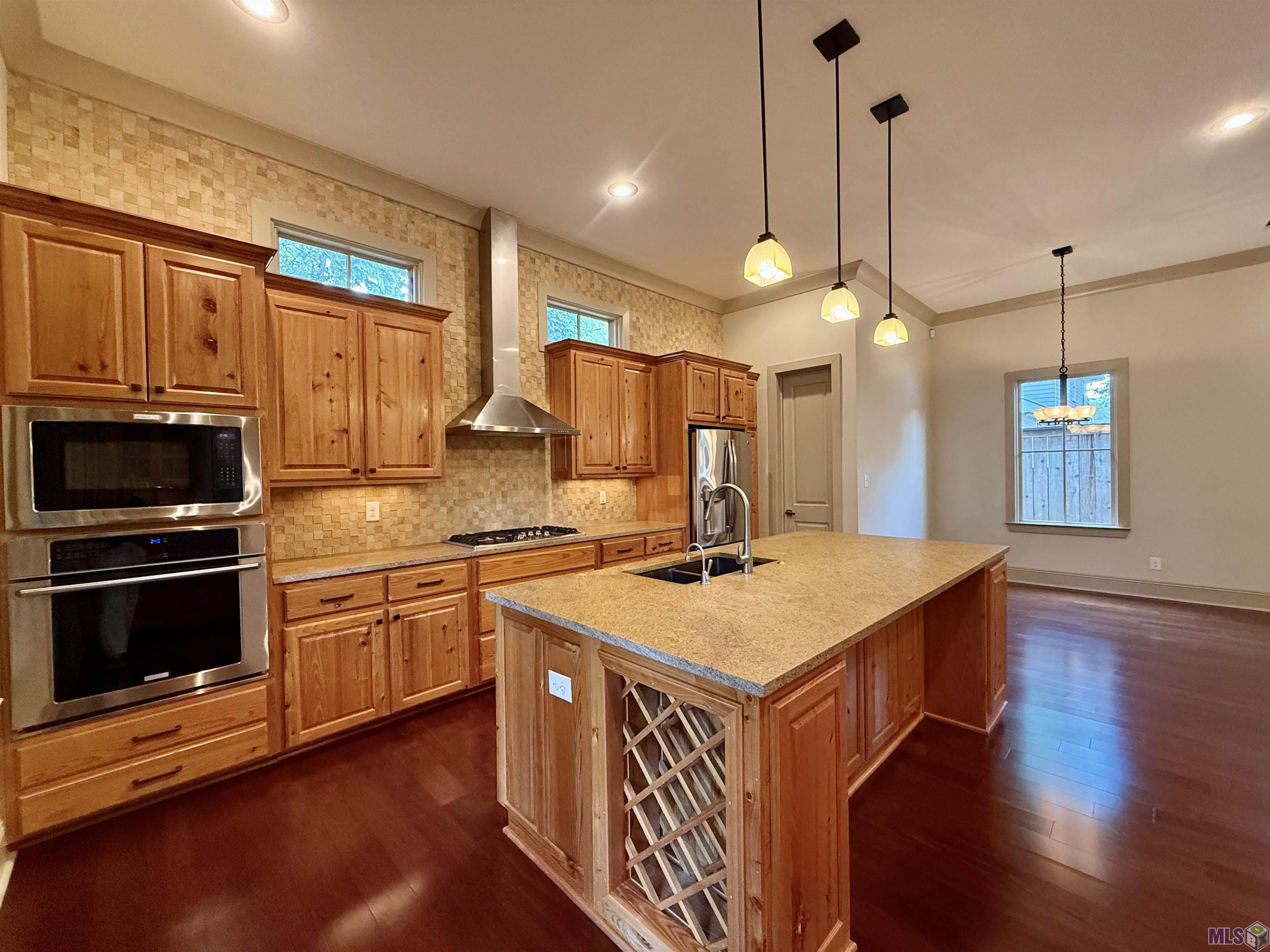 7037 Etage Court Baton Rouge, LA 70806 - Photo 3 of 25