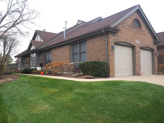 $499,900 | 10513 Golf Road, Orland Park, IL 60462