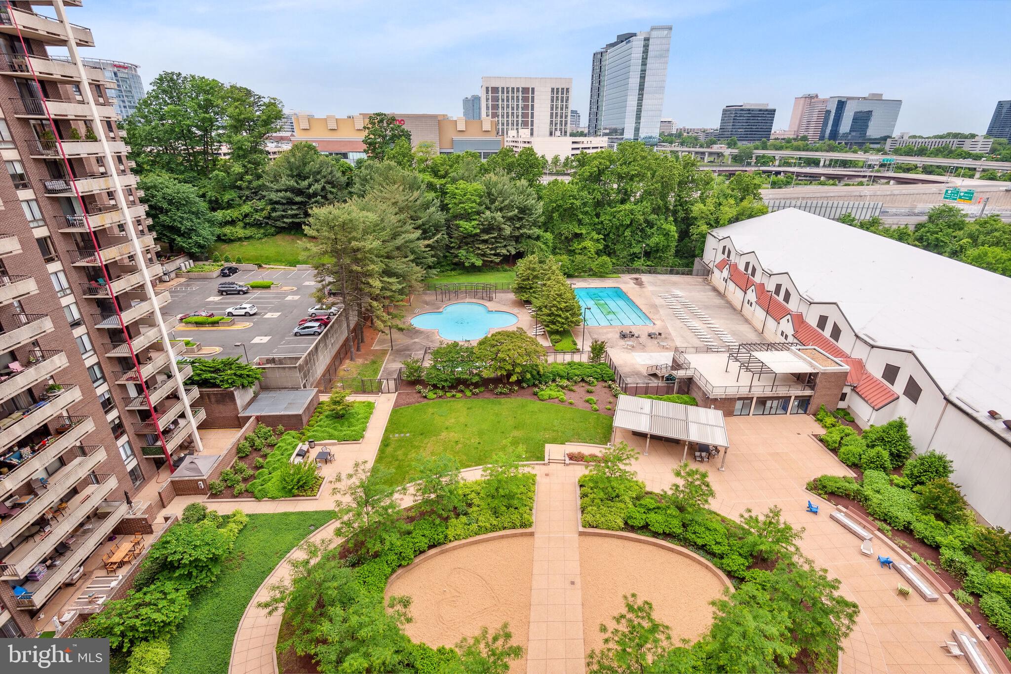 1800 Old Meadow Road, Unit 1415 McLean, VA 22102 - Photo 16 of 29 a view of a city