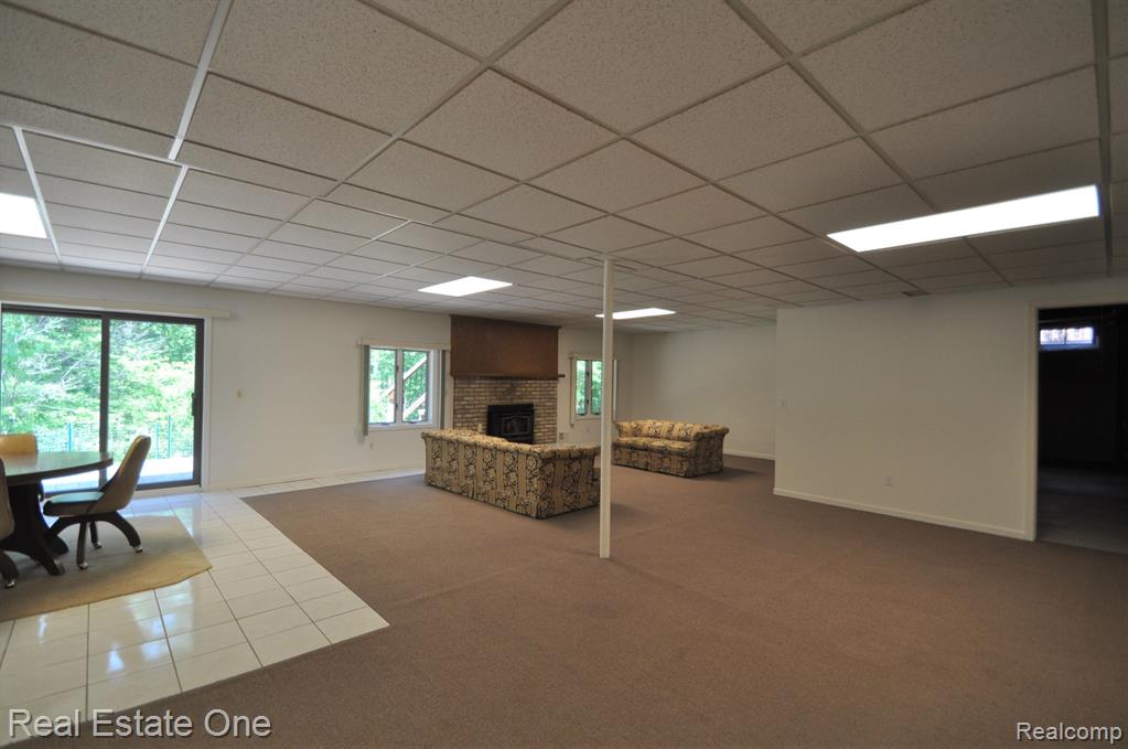 2185 Clinton View Circle Rochester Hills, MI 48309 - Photo 23 of 36