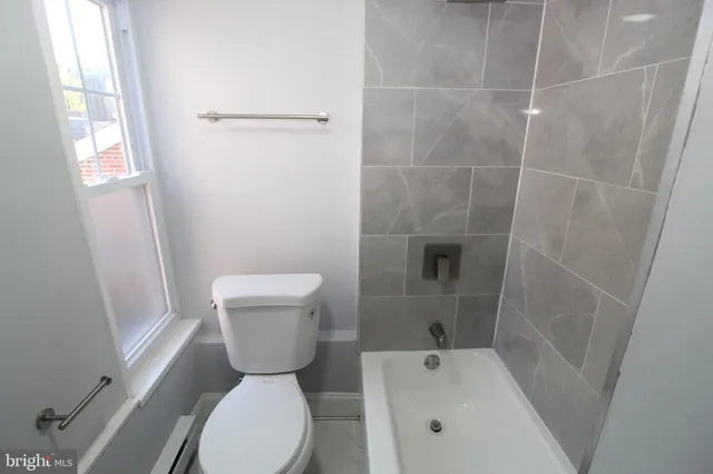 $1,600 | 1017 Pine Street, Unit 3F, Philadelphia, PA 19107