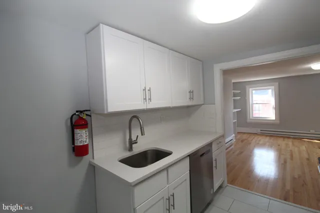 $1,600 | 1017 Pine Street, Unit 3F, Philadelphia, PA 19107