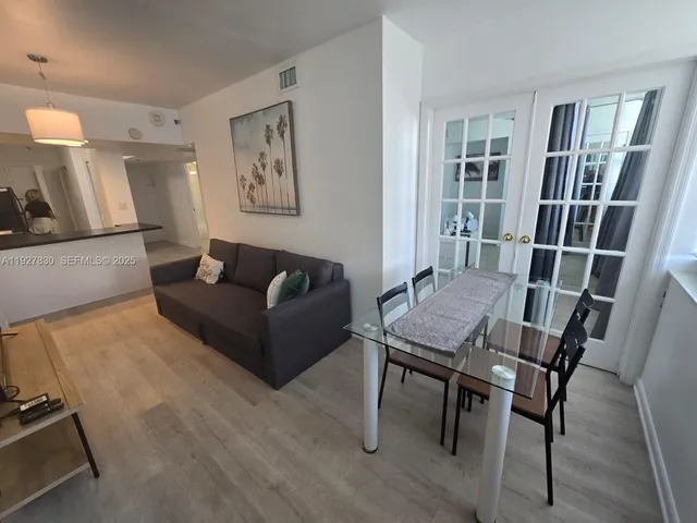 $2,600 | 100 Lincoln Road, Unit 1227, Miami Beach, FL 33139