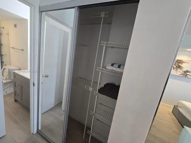 $2,600 | 100 Lincoln Road, Unit 1227, Miami Beach, FL 33139