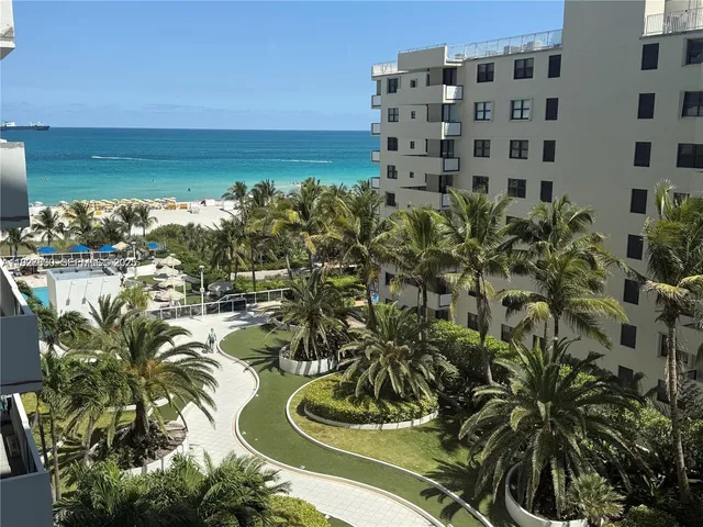 $2,600 | 100 Lincoln Road, Unit 1227, Miami Beach, FL 33139