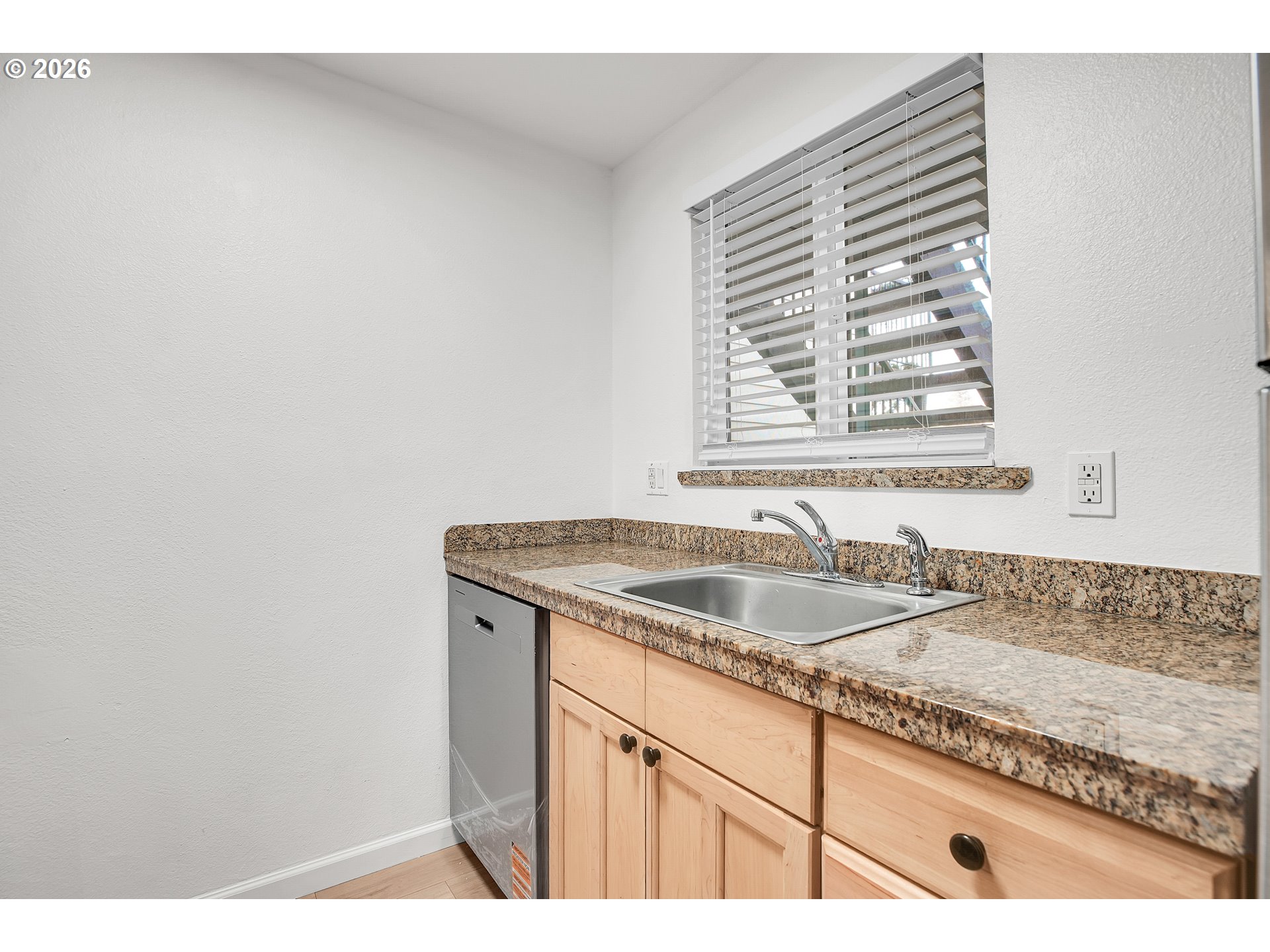 5488 Southwest Alger Avenue, Unit 5 Beaverton, OR 97005 - Photo 20 of 45