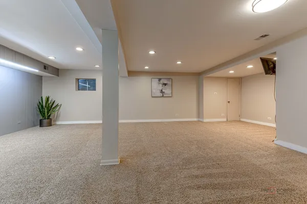 $4,100 | 2431 Cobblewood Drive, Northbrook, IL 60062