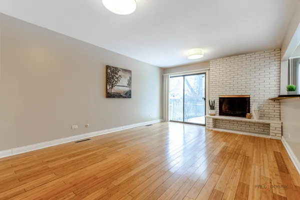 $4,100 | 2431 Cobblewood Drive, Northbrook, IL 60062