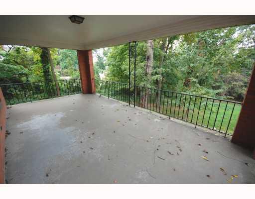 40 Swallow Hill Road Carnegie, PA 15106 - Photo 14 of 18 Patio/Deck.