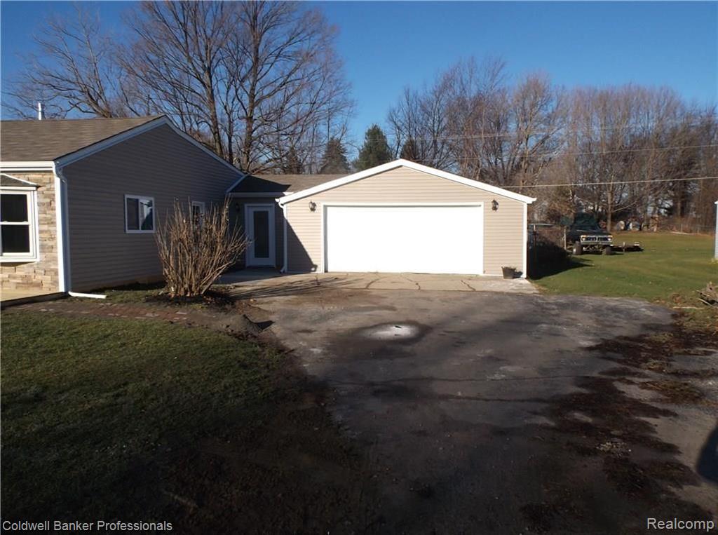 1072 Baldwin Road Lapeer, MI 48446 - Photo 3 of 84