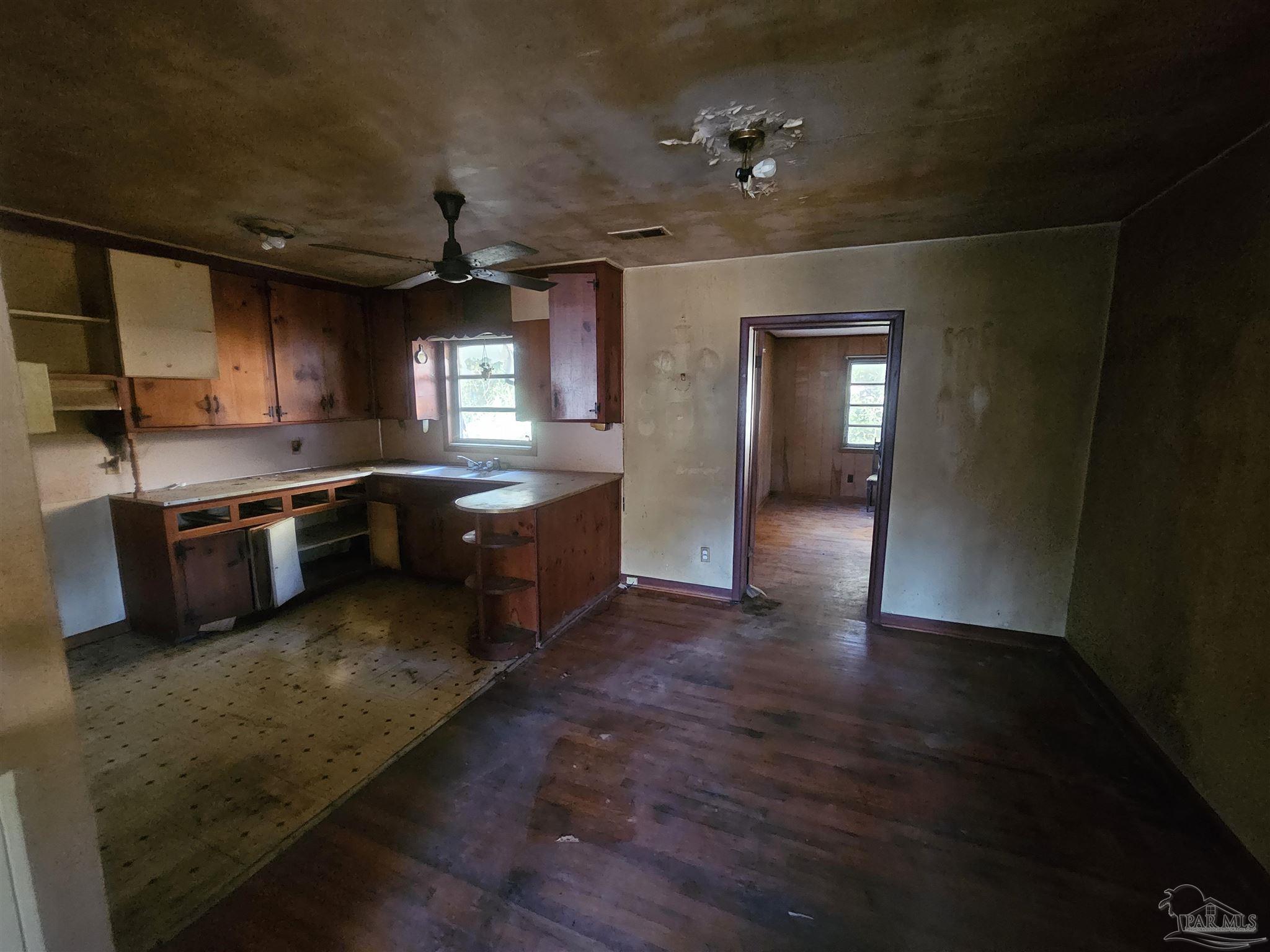 350 Kelson Road Pensacola, FL 32514 - Photo 4 of 10