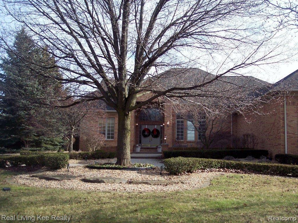 4016 Oak Tree Circle Rochester, MI 48306 - Photo 1 of 25 front in winter2.jpg