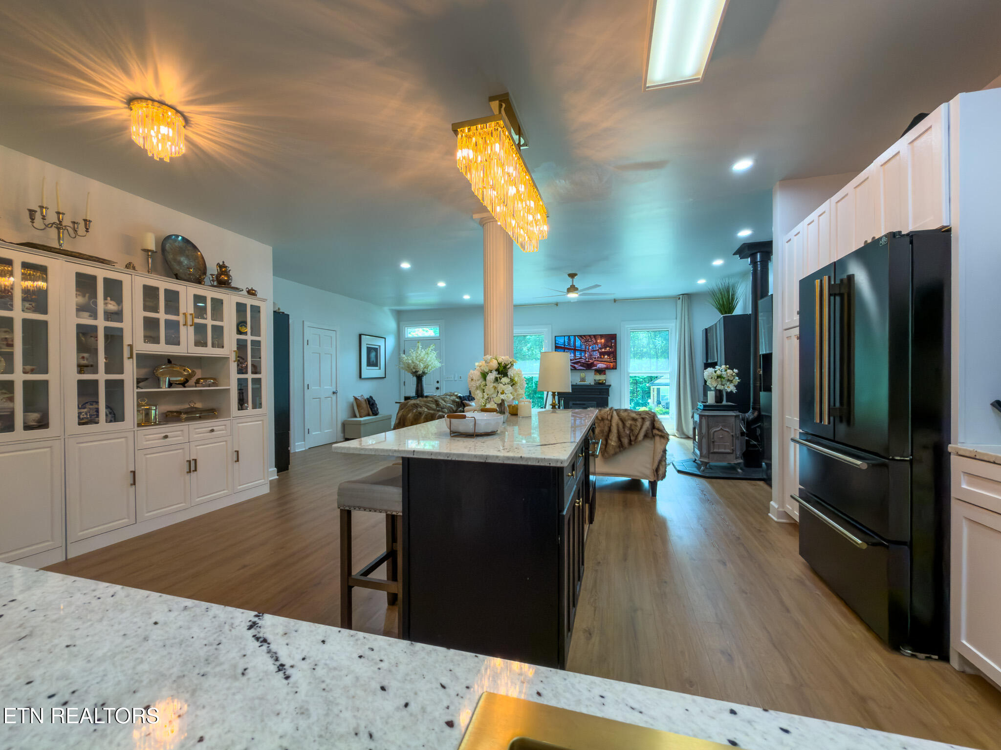 178 Chahyga Way Loudon, TN 37774 - Photo 8 of 38 Kitchen