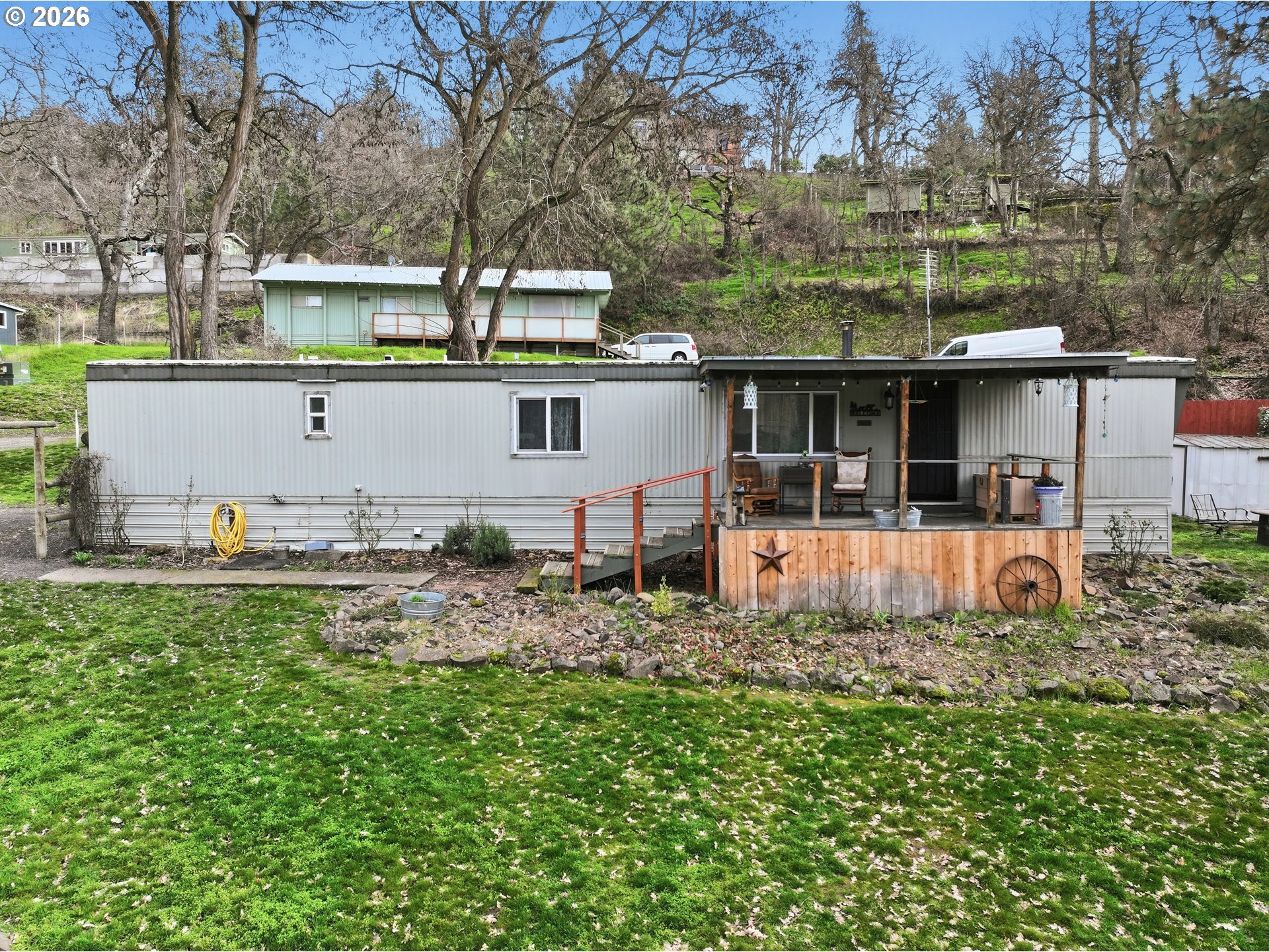 25 Bryan Way Lyle, WA 98635 - Photo 2 of 36