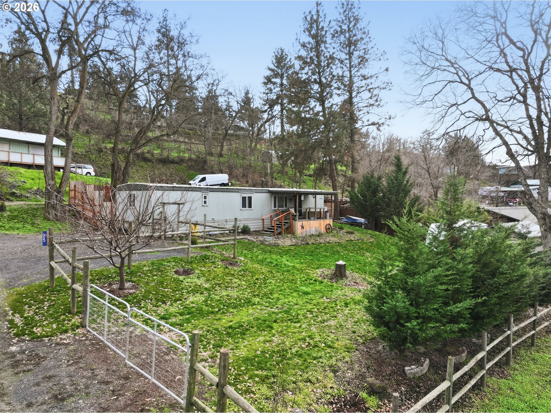 25 Bryan Way Lyle, WA 98635 - Photo 3 of 36