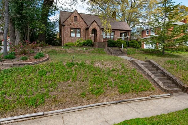 $350,000 | 514 West Parkway Avenue, High Point, NC 27262