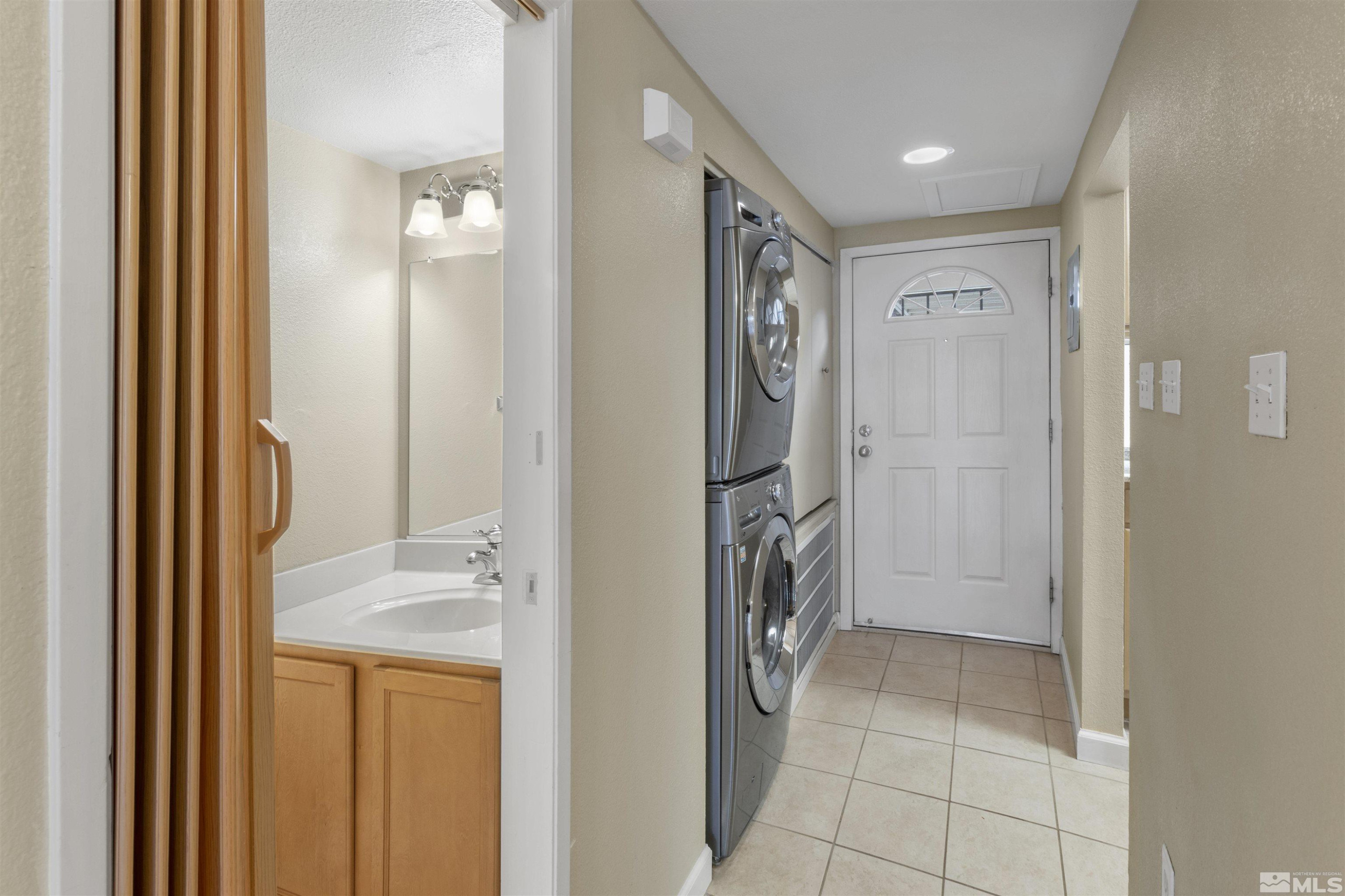 2802 Eastshore Place Reno, NV 89509 - Photo 4 of 36 Photo 4
