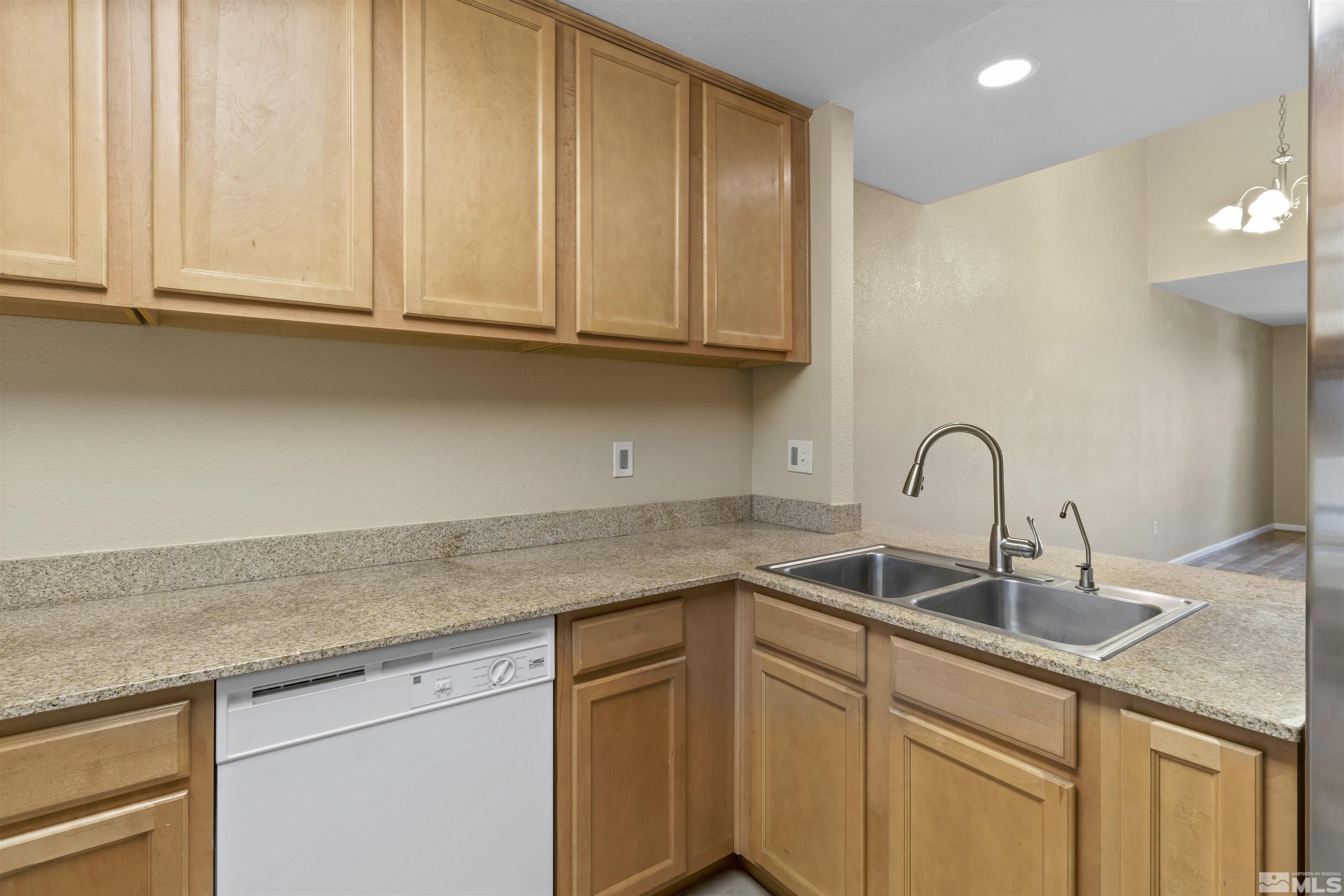 2802 Eastshore Place Reno, NV 89509 - Photo 6 of 36 Photo 6