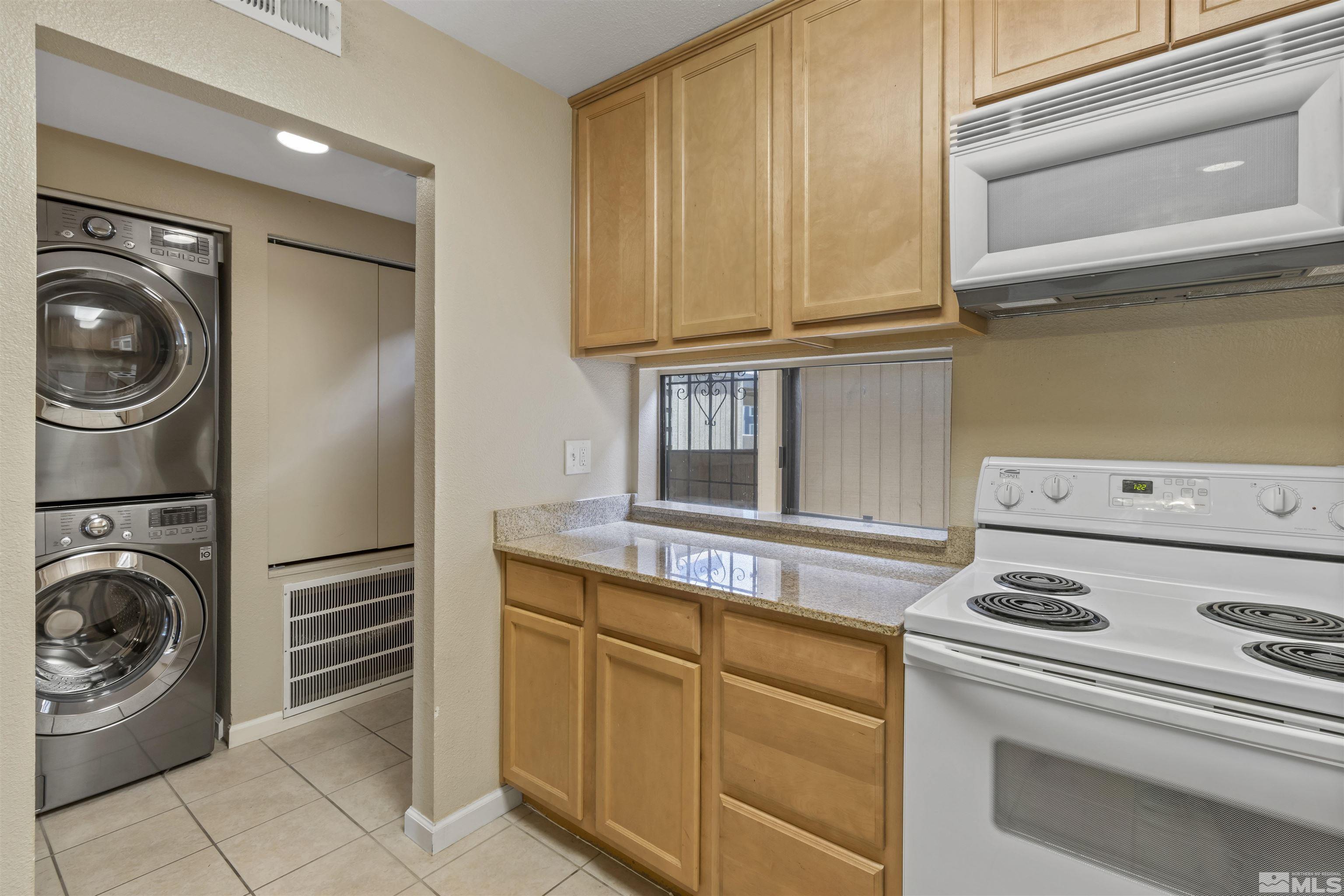 2802 Eastshore Place Reno, NV 89509 - Photo 9 of 36 Photo 9