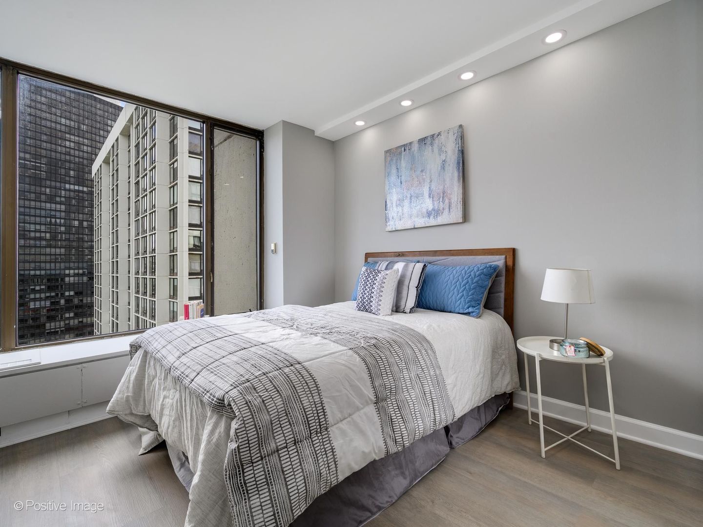 5455 North Sheridan Road, Unit 3106 Chicago, IL 60640 - Photo 11 of 32 Gallery Image 11