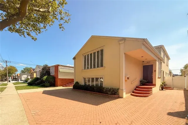 $1,475,000 | 2613 East 65th Street | Mill Basin