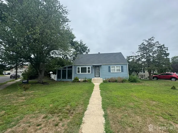$3,100 | 51 Kenwood Terrace, Hamilton, NJ 08610