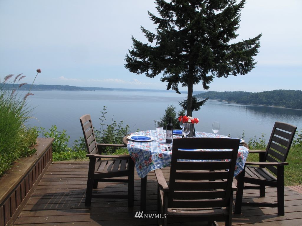 9623 Southwest 117th Street Vashon, WA 98070 - Photo 1 of 25