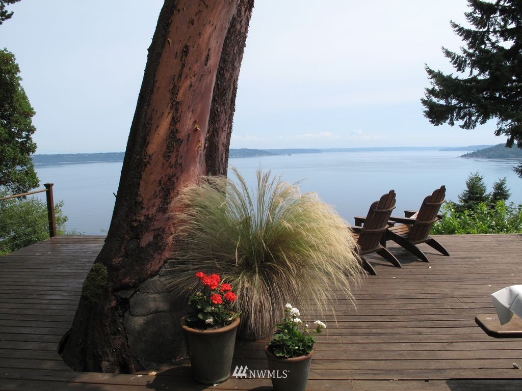 9623 Southwest 117th Street Vashon, WA 98070 - Photo 2 of 25