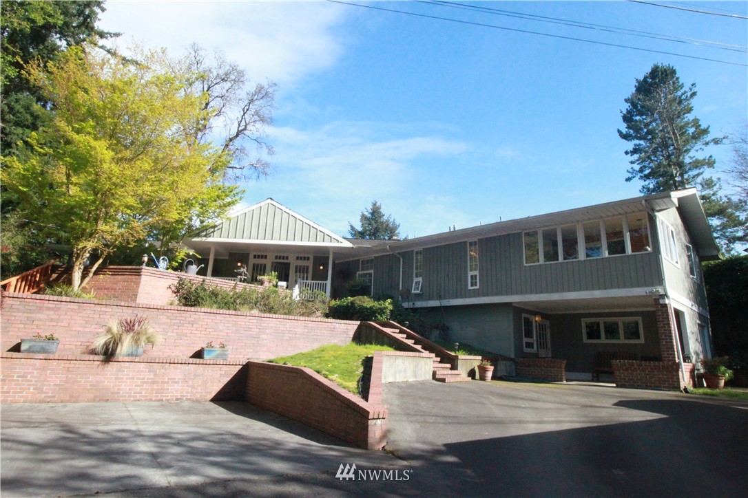 9623 Southwest 117th Street Vashon, WA 98070 - Photo 4 of 25
