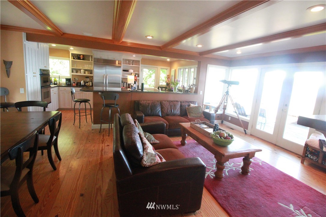 9623 Southwest 117th Street Vashon, WA 98070 - Photo 10 of 25