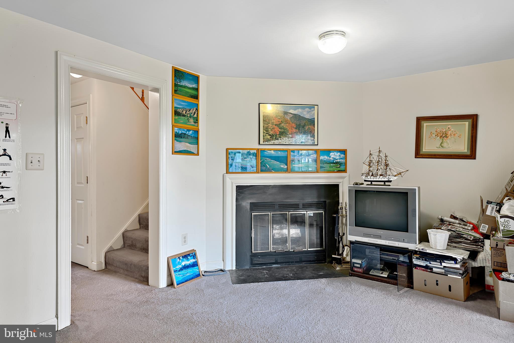 5556 Rivendell Place Frederick, MD 21703 - Photo 8 of 35 Gallery Image 8