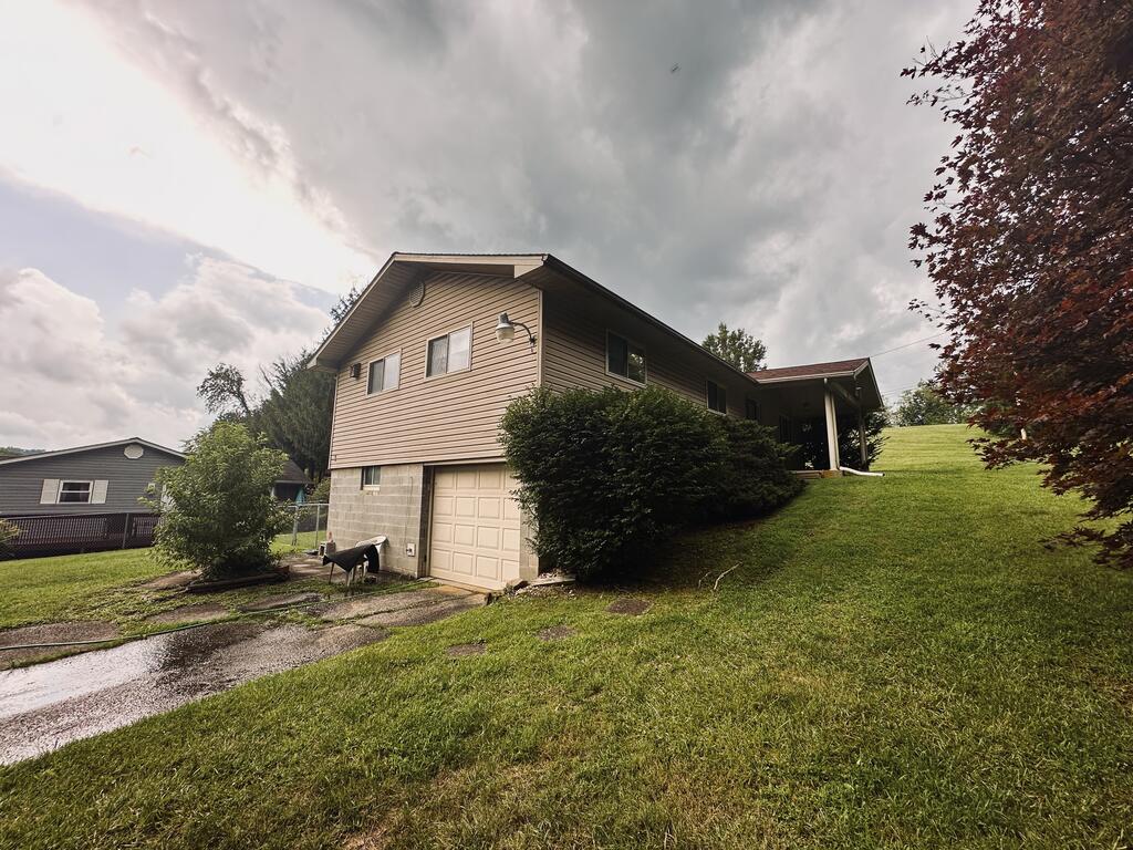108 Emory Street Beckley, WV 25801 - Photo 10 of 108 Gallery Image 10