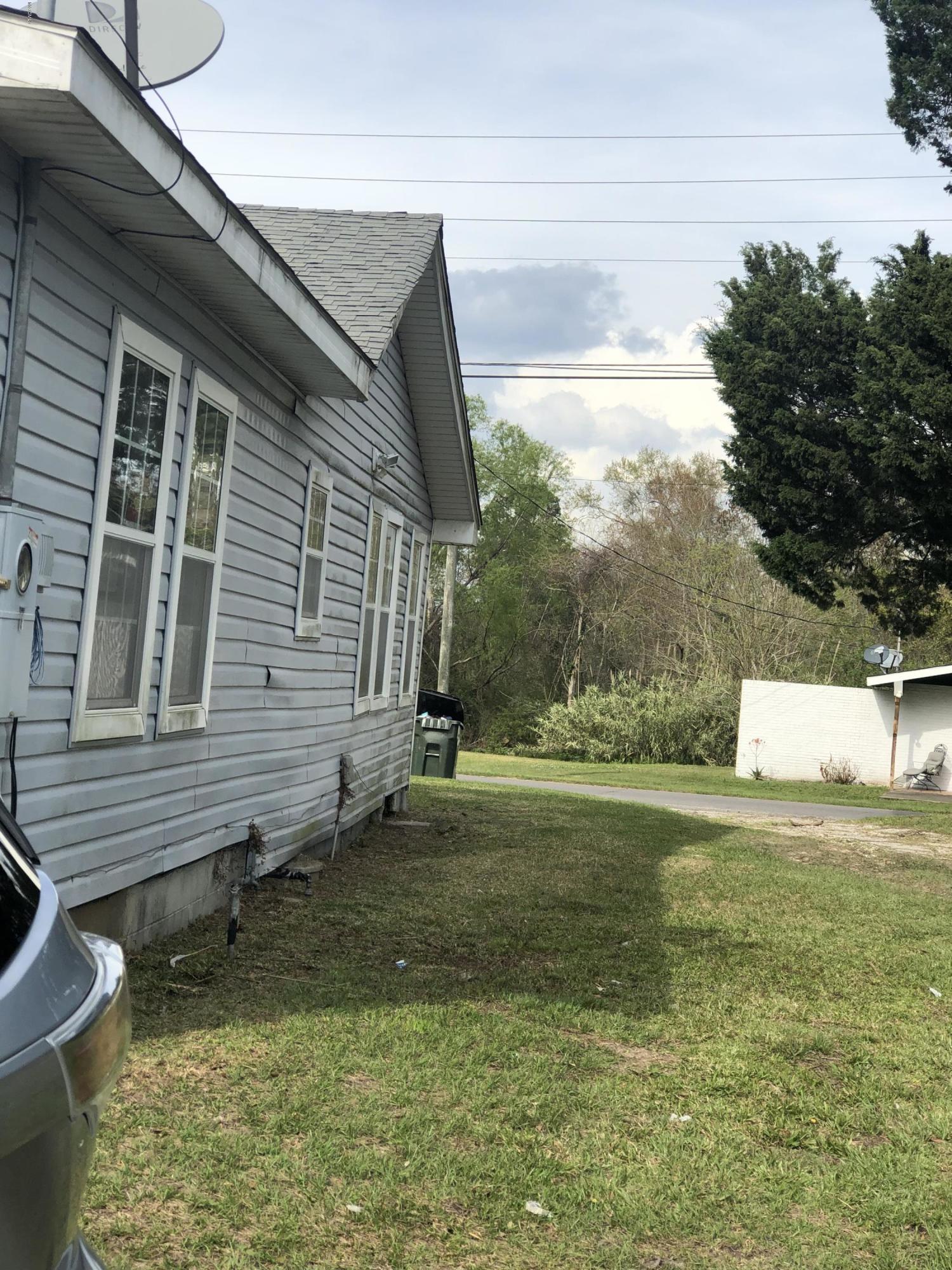 4818 Mc Innis Avenue Moss Point, MS 39563 - Photo 2 of 33 7FA380D2-8D03-4A09-B6EA-206DA9FB62C7